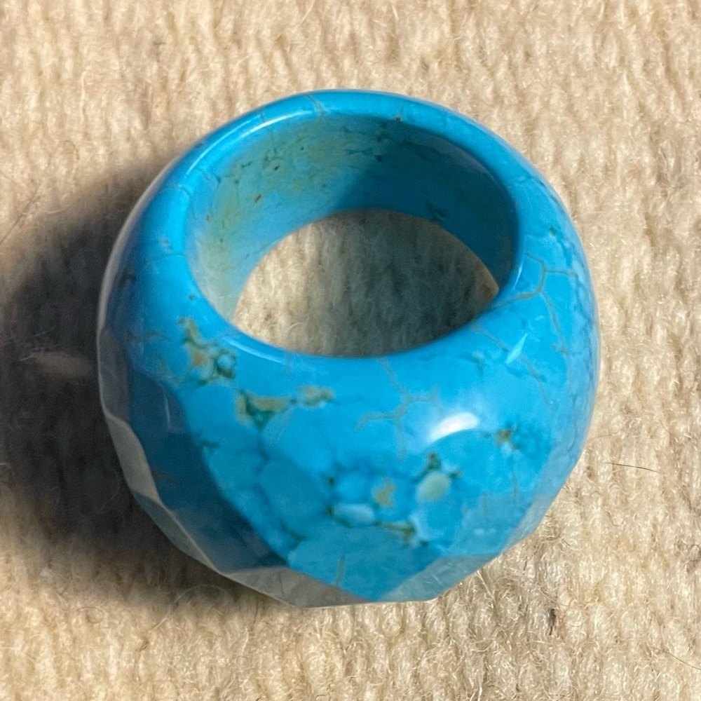 Natural Turquoise Dome Ring Solid SZ 6-7 weighs 15.6 Grams. One of a kind Ring - Picture 5 of 6